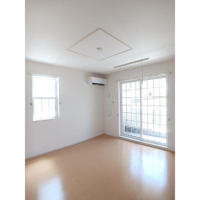 フェリーチェⅡ 102【管理NO：1-017354402-01020】 ★家具家電は申し込み後に搬入します★の物件写真2