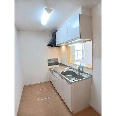 フェリーチェⅡ 102【管理NO：1-017354402-01020】 ★家具家電は申し込み後に搬入します★の物件写真3
