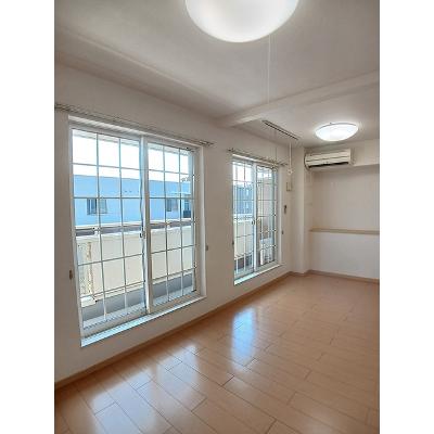 イースト　ウインド 204【管理NO：1-016916501-02040】 ★家具家電は申し込み後に搬入します★の物件写真2