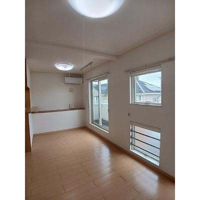 グランデヒルⅥ 204【管理NO：1-015858401-02040】 ★家具家電は申し込み後に搬入しますの物件写真2