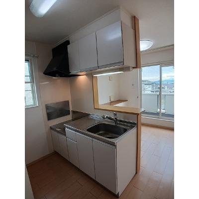 グランデヒルⅥ 204【管理NO：1-015858401-02040】 ★家具家電は申し込み後に搬入しますの物件写真3