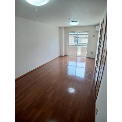 ジェントリーⅡ 103【管理NO：1-013954801-01030】 ★家具家電は申し込み後に搬入します★の物件写真2