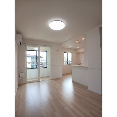ヒカルサ熊谷肥塚Ⅱ 203【管理NO：1-028560802-02030】 ★家具家電は申し込み後に搬入します★の物件写真2
