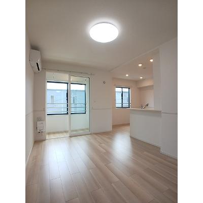 ヒカルサ熊谷肥塚Ⅰ 202【管理NO：1-028560801-02020】 ★家具家電は申し込み後に搬入します★の物件写真2