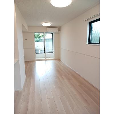 コーチェ 101【管理NO：1-028308901-01010】 ★家具家電は申し込み後に搬入しますの物件写真2