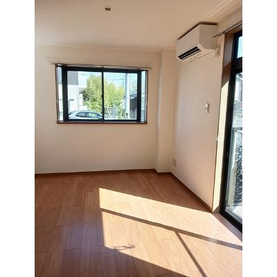 プランタンエトワール 101【管理NO：1-005140201-01010】 ★家具家電は申し込み後に搬入しますの物件写真2