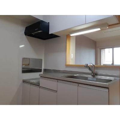 マードレ六番館 204【管理NO：1-020792201-02040】 ★家具家電は申し込み後に搬入しますの物件写真3