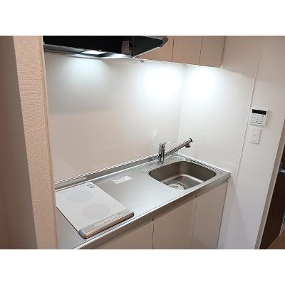 スプレンドーレ 305【管理NO：1-028285201-03050】 ★家具家電は申し込み後に搬入します★の物件写真3