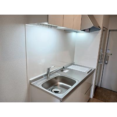 スプレンドーレ 303【管理NO：1-028285201-03030】 ★家具家電は申し込み後に搬入します★の物件写真3