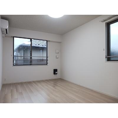 ネオ・ルピア 205【管理NO：1-028122201-02050】 ★家具家電は申し込み後に搬入します★の物件写真2