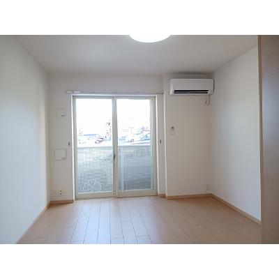 プラシード 102【管理NO：1-016715001-01020】 ★家具家電は申し込み後に搬入します★ ★2026年08月下旬入居可能★の物件写真2
