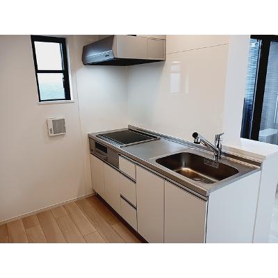 サニースポット 204【管理NO：1-028008301-02040】 ★家具家電は申し込み後に搬入します★の物件写真3