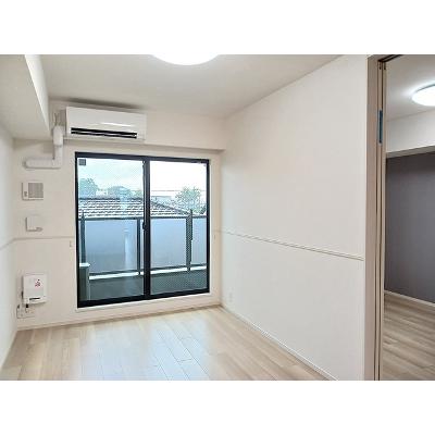 リオラ　Ⅰ 302【管理NO：1-028500701-03020】 ★家具家電は申し込み後に搬入します★ ★2026年10月上旬入居可能★の物件写真2