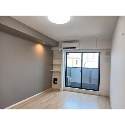 ル・ボワ 303【管理NO：1-028228101-03030】 ★家具家電は申し込み後に搬入します★の物件写真2