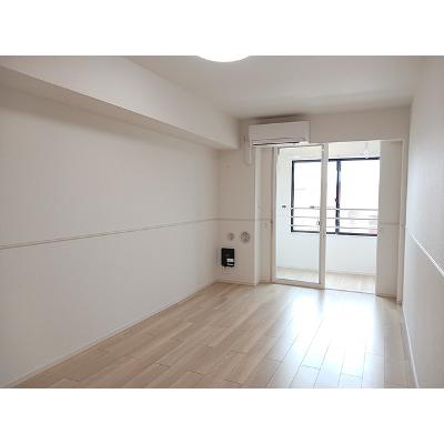 エリオス 205【管理NO：1-028224801-02050】 ★家具家電は申し込み後に搬入します★の物件写真2