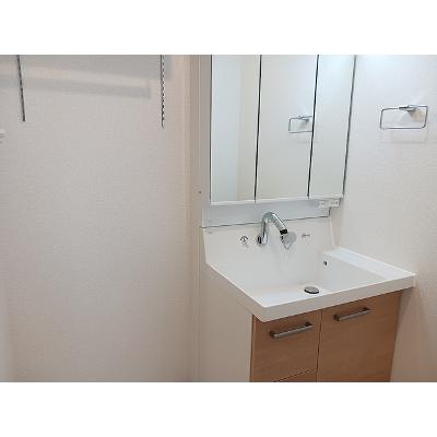 エリオス 205【管理NO：1-028224801-02050】 ★家具家電は申し込み後に搬入します★の物件写真6