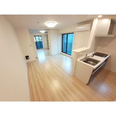 エクセレンス　ジーニアス 205【管理NO：1-027243101-02050】 ★家具家電は申し込み後に搬入します★の物件写真2