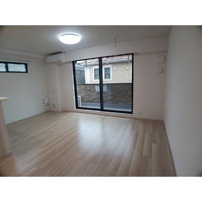 apartment 埼玉県戸田市新曽南１丁目１０－２４ 

↓地図はこちらから