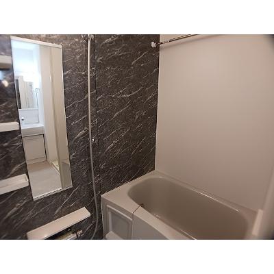 リッシュ 203【管理NO：1-028619001-02030】 ★家具家電は申し込み後に搬入します★の物件写真4