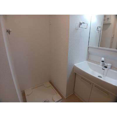 リッシュ 201【管理NO：1-028619001-02010】 ★家具家電は申し込み後に搬入します★の物件写真6