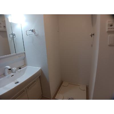 リッシュ 102【管理NO：1-028619001-01020】 ★家具家電は申し込み後に搬入します★の物件写真6