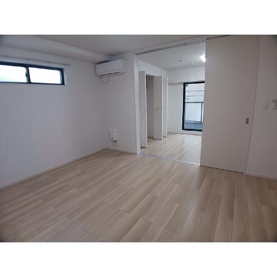 ハレプア 201【管理NO：1-028589101-02010】 ★家具家電は申し込み後に搬入しますの物件写真2