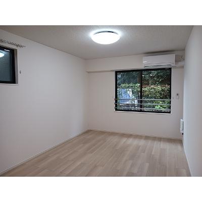 ハレプア 102【管理NO：1-028589101-01020】 ★家具家電は申し込み後に搬入しますの物件写真2
