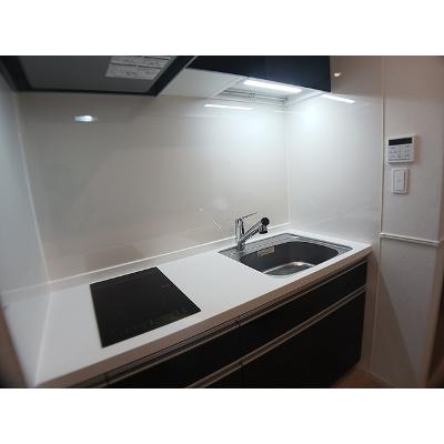 ロンフルール 107【管理NO：1-028421801-01070】 ★家具家電は申し込み後に搬入します★の物件写真3