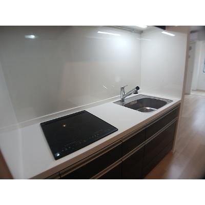 フォートリス 102【管理NO：1-023350901-01020】 ★家具家電は申し込み後に搬入します 2026年08月下旬入居可能の物件写真3
