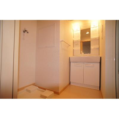シェーネ 303【管理NO：1-016694701-03030】 ★家具家電は申し込み後に搬入します 2026年08月中旬入居可能の物件写真6