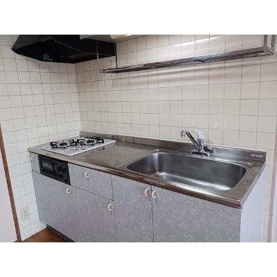 スリーズマンション 401【管理NO：1-003908101-04010】 ★家具家電は申し込み後に搬入します★ ★2026年10月中旬入居可能★の物件写真3