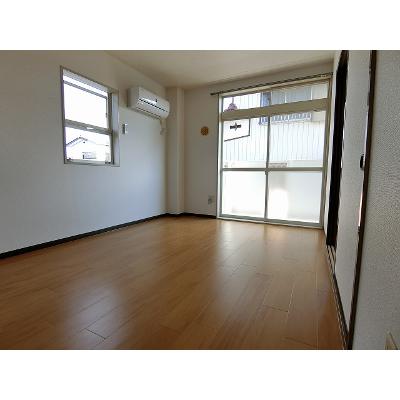 クリエイティブフォー 101【管理NO：1-004932801-01010】 ★家具家電は申し込み後に搬入します★の物件写真2