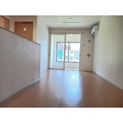 プルメリア 102【管理NO：1-019359901-01020】 ★家具家電は申し込み後に搬入しますの物件写真2