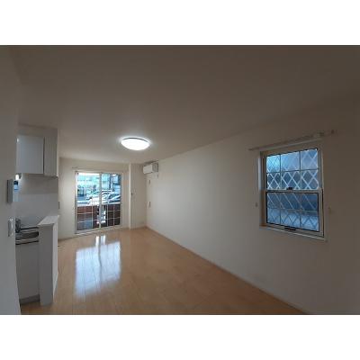 フォルシア 101【管理NO：1-022329901-01010】 ★家具家電は申し込み後に搬入しますの物件写真2
