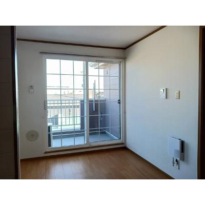 パディー・フィールド 204【管理NO：1-010892101-02040】 ★家具家電は申し込み後に搬入します★の物件写真2