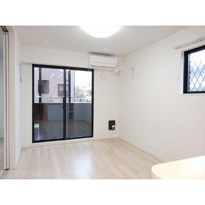 グラースＳＡＭ　Ⅳ 103【管理NO：1-026018304-01030】 ★家具家電は申し込み後に搬入しますの物件写真2