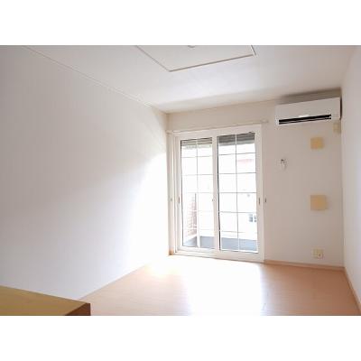 ソレイユＡ 102【管理NO：1-015461301-01020】 ★家具家電は申し込み後に搬入します★の物件写真2