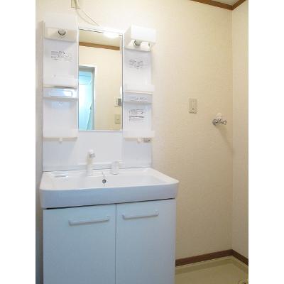 西小路ハイツⅢ 203【管理NO：1-011450001-02030】 ★家具家電は申し込み後に搬入します★の物件写真6