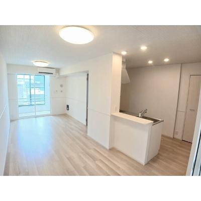 モノテラス 103【管理NO：1-028583101-01030】 ★家具家電は申し込み後に搬入しますの物件写真2