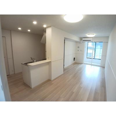 モノテラス 102【管理NO：1-028583101-01020】 ★家具家電は申し込み後に搬入しますの物件写真2