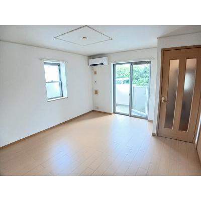 パストラーレサクラⅡ 103【管理NO：1-015222401-01030】 ★家具家電は申し込み後に搬入しますの物件写真2