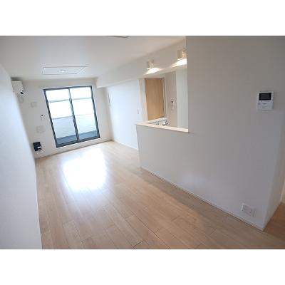 アポロン　Ａ 303【管理NO：1-021385501-03030】 ★家具家電は申し込み後に搬入します★の物件写真2