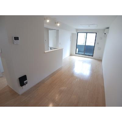 アポロン　Ａ 101【管理NO：1-021385501-01010】 ★家具家電は申し込み後に搬入します★の物件写真2