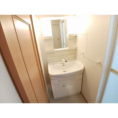 apartment 茨城県稲敷郡阿見町中央７丁目５－１０ 

↓地図はこちらから