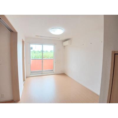 チャオ　ジェノバ 103【管理NO：1-018523301-01030】 ★家具家電は申し込み後に搬入します★の物件写真2