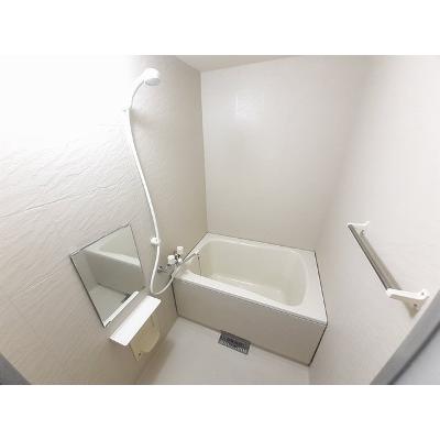 レザン 201【管理NO：1-009352701-02010】 ★家具家電は申し込み後に搬入します 2026年07月下旬入居可能の物件写真4
