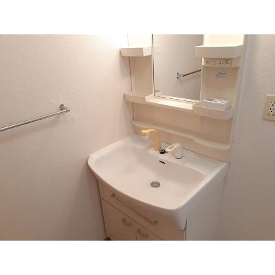 apartment 茨城県坂東市辺田３５３番地３ 

↓地図はこちらから