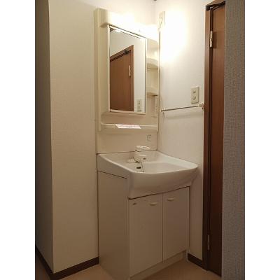 グランメゾンⅡ 102【管理NO：1-011864502-01020】 ★家具家電は申し込み後に搬入します★の物件写真6