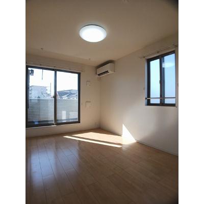 シルフィード 205【管理NO：1-022695901-02050】 ★家具家電は申し込み後に搬入します 2026年07月中旬入居可能の物件写真2