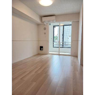 ウルルⅠ 102【管理NO：1-028242701-01020】 ★家具家電は申し込み後に搬入します★の物件写真2